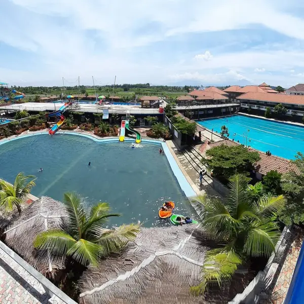 kolam renang terbaik