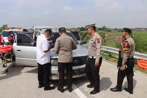4 Orang Tewas di Mobil Tol Trans Jawa, Diduga Keracunan Gas AC