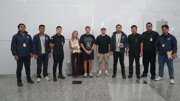 Bintang Porno Bonnie Dideportasi dari Bali