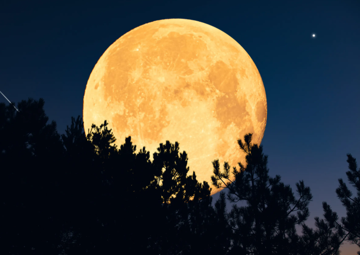 Fenomena Supermoon Muncul Malam Ini